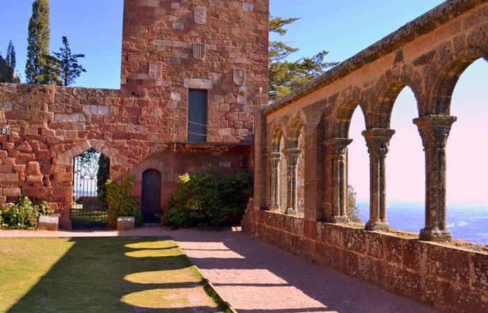 Castillo-Monasterio d'Escornalbou (vistas y visita cultural)